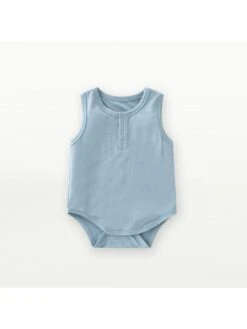 Crewneck Sleeveless Two Buttons