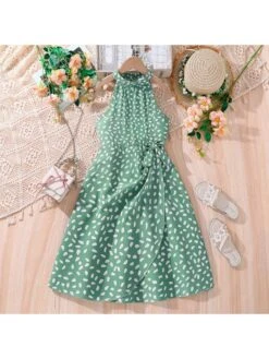 Round Neck Off Shoulder One Button Girl Dresses